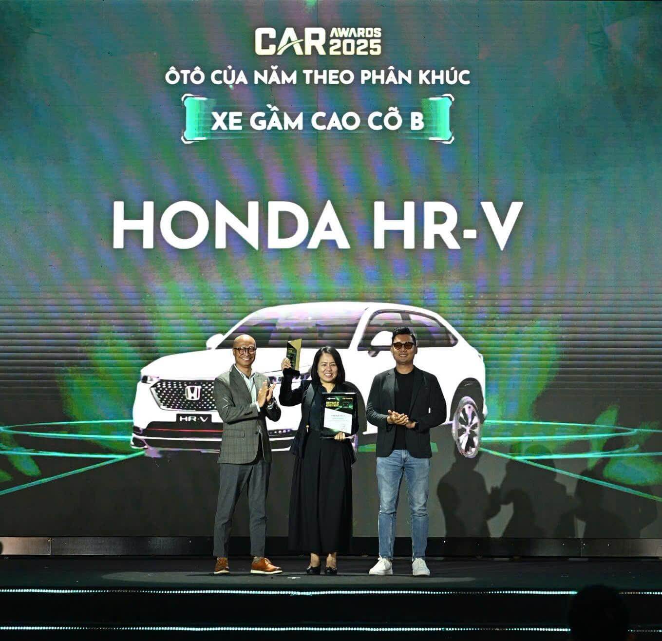 Honda HR-V vinh dự nhận Giải thưởng “Ôtô của năm” toàn thị trường và “Ôtô của năm” phân khúc xe gầm cao cỡ B